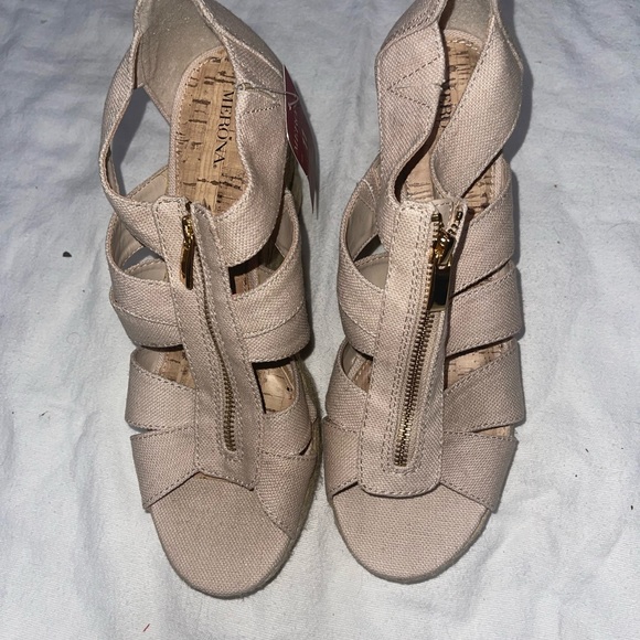 Strappy wedges - Picture 2 of 5